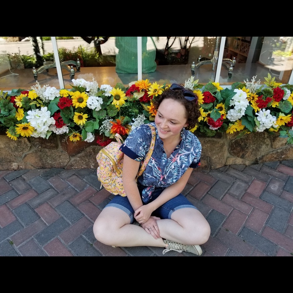 Meet your Posher, Alacia